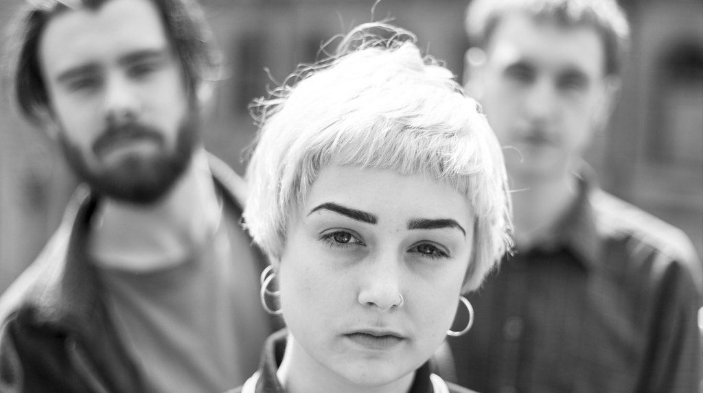 KAGOULE – ‘Glue’