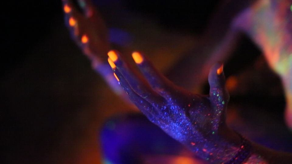 NEW VIDEO – Show Boy – ‘Empress’