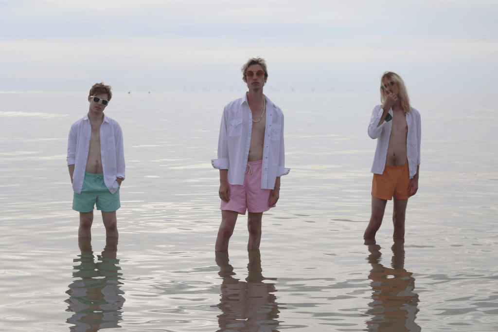 Premiere – Show Boy –  ‘Anemone’ – A shimmering, sun-kissed, blu-wave summer&nbsp;groove.