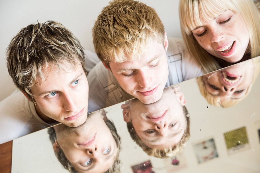 PREMIERE: Ski Lift – ‘Comfortable Here’.