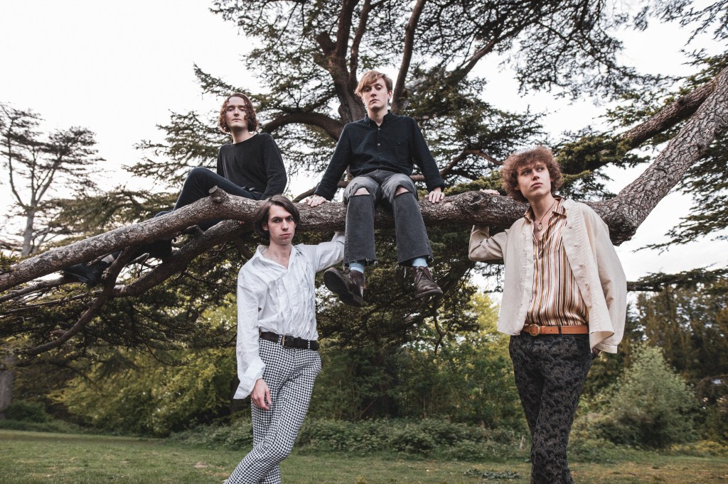 PREMIERE: Strange Cages – ‘Glitter &&nbsp;Ash’.