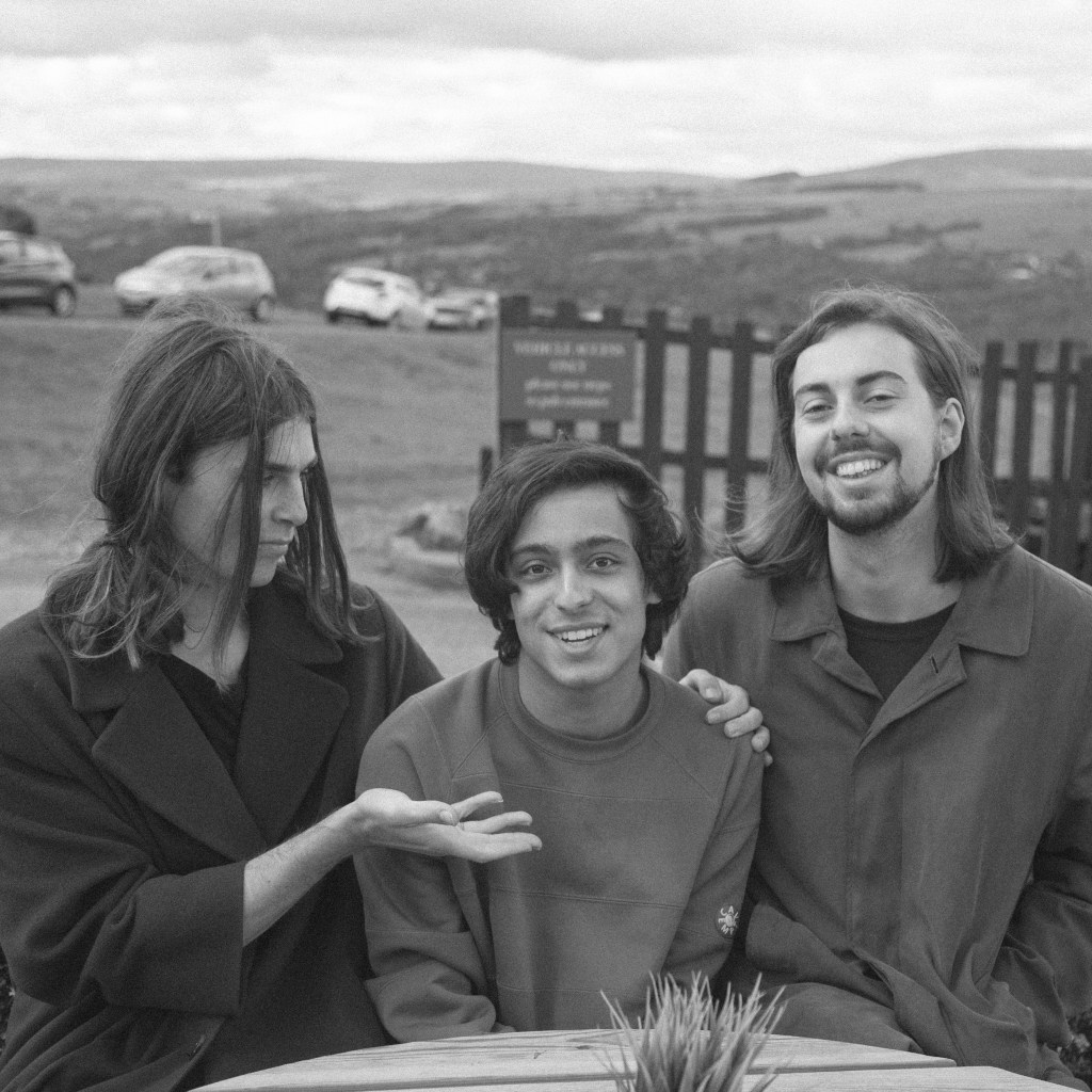 Misha Ostrov shares the soul-stirring and cutting ‘Does It Bother&nbsp;You?’