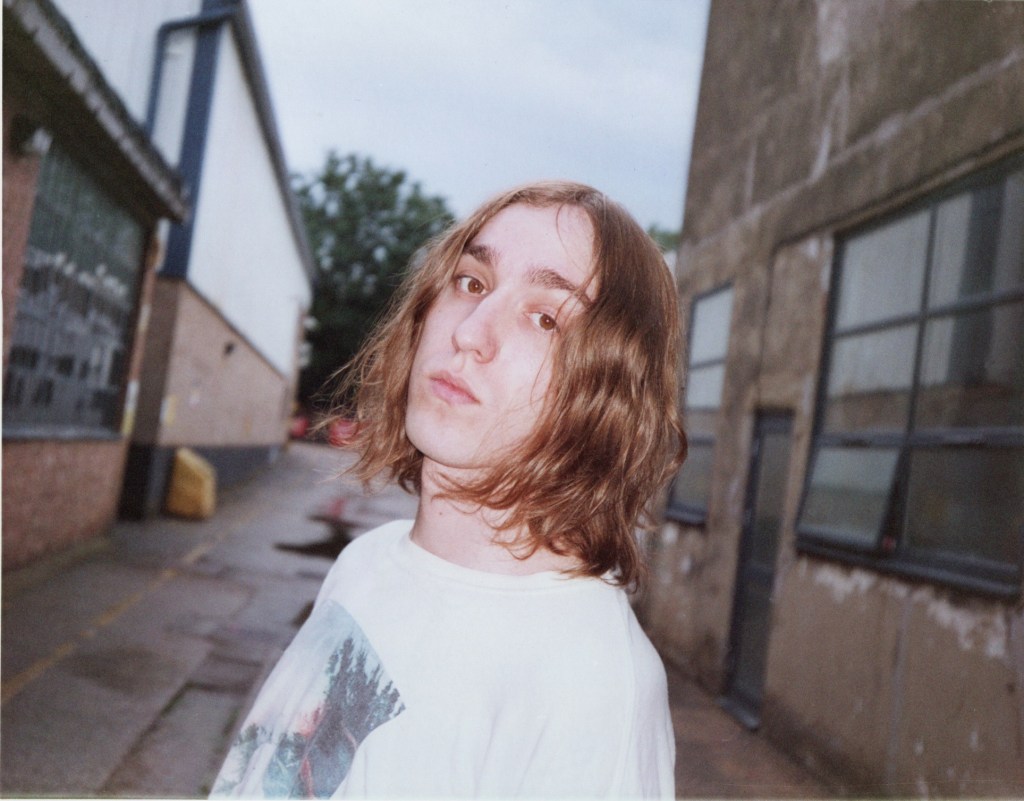 Sunnbrella bottle a misty-eyed, coming-of-age feeling on dreamlike new cut&nbsp;‘Pauline’.