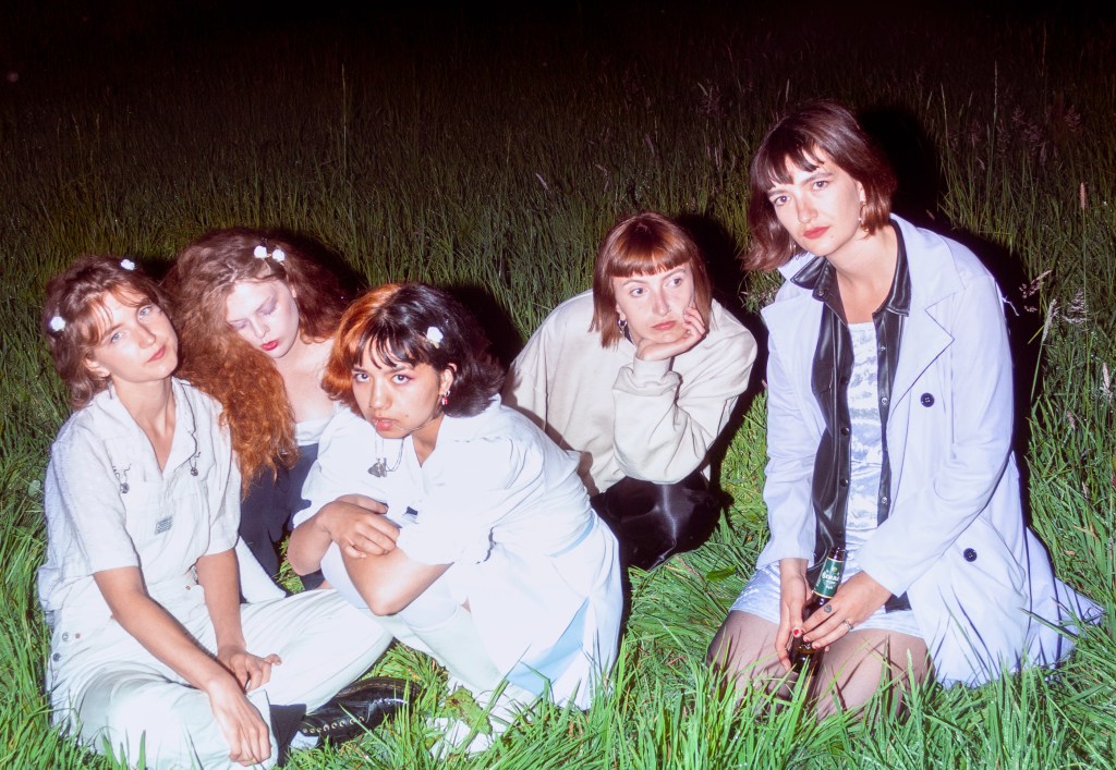 Dutch quintet The Klittens capture the highs and lows of small-town teenage life on&nbsp;‘Herkenbosch’.