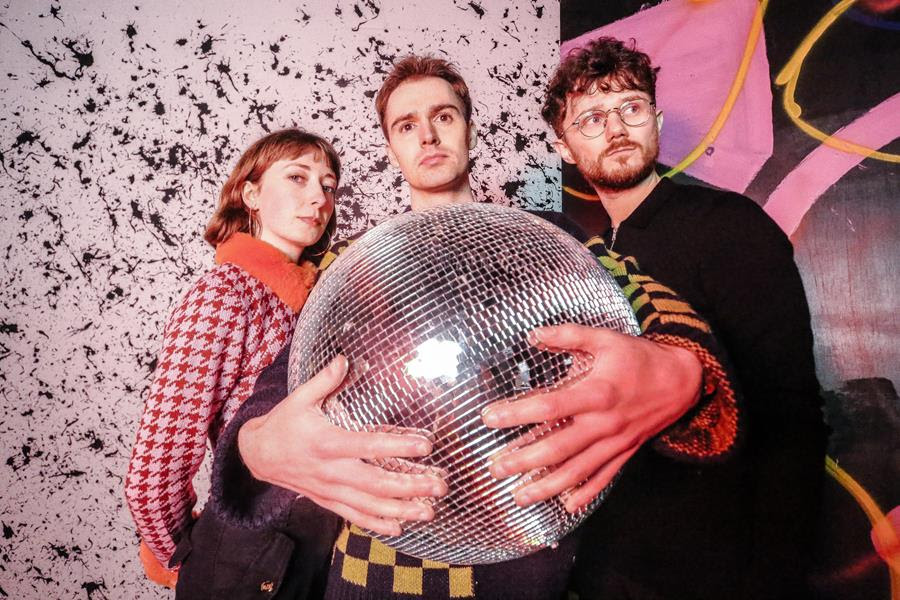 Regressive Left share the pulsating ‘Bad Faith’ and announce debut&nbsp;EP.