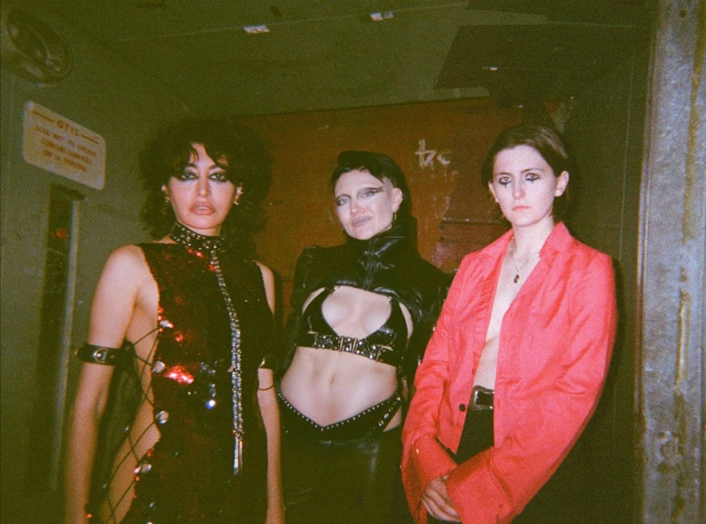 deep tan ask us to journey down the rabbit hole on EP ‘Diamond Horsetail’.