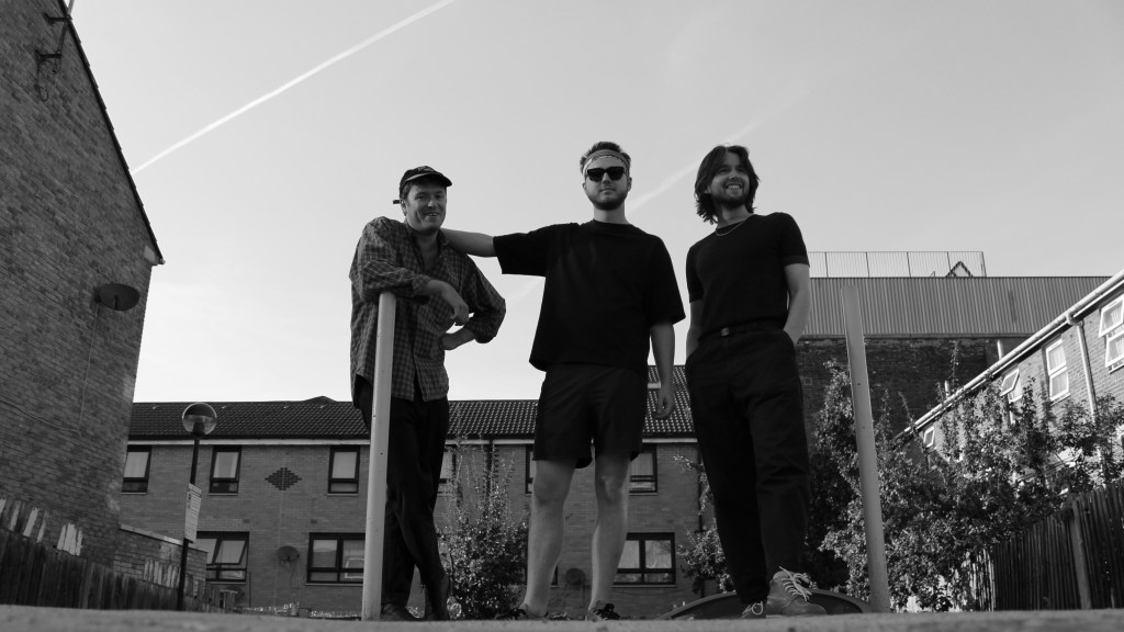 London’s Automan bottle heartbreak on touching new single ‘Dreamland’.