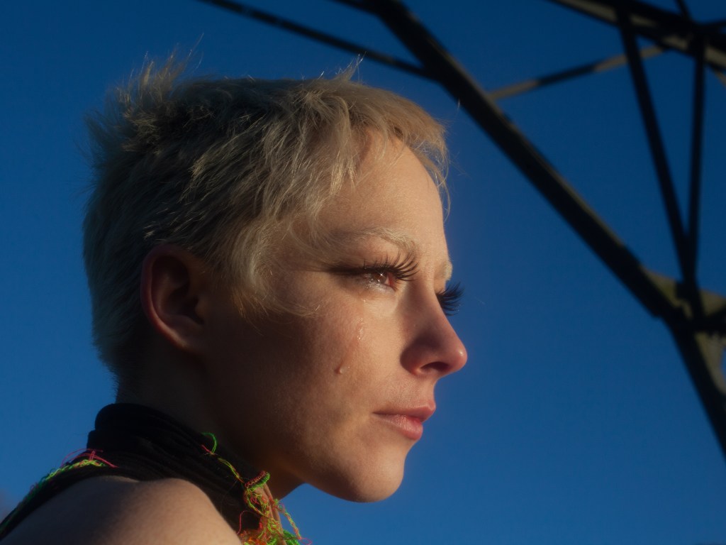 Pop Miri releases dreamy, surf-tinged new single ‘Battery&nbsp;Acid.’