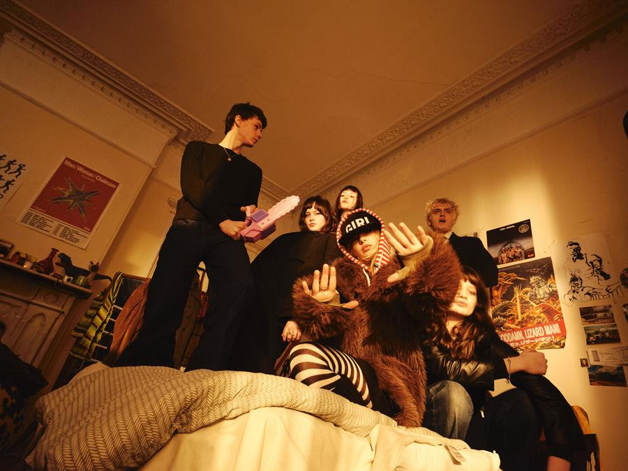 “Wider, softer, louder, heavier”: Man/Woman/Chainsaw on the road from school practice room to debut&nbsp;album.
