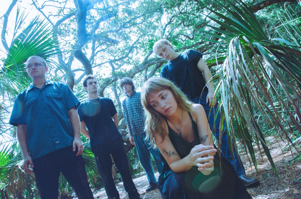she’s green transform The Lower Third into a visceral shoegaze&nbsp;dreamscape.